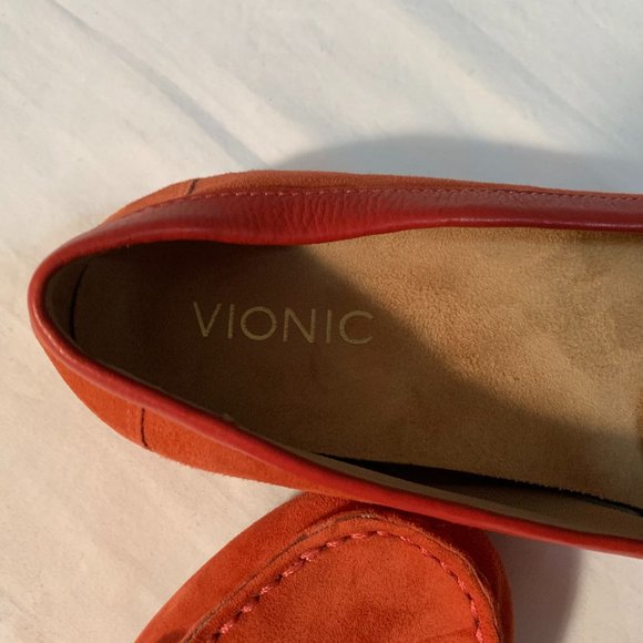 Vionic Chill Kenya Suede Loafer Brick Red Size 7 - Picture 6 of 6